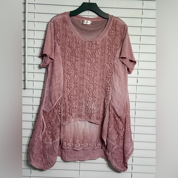 Size 3X  Simply Couture super cute lace trimmed top never worn condition. - Picture 1 of 7